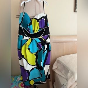 Women’s strapless dress